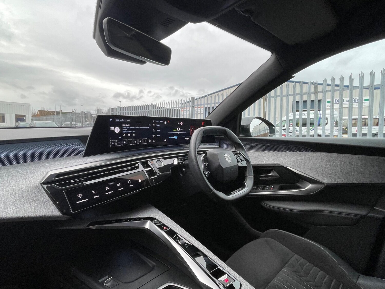 Used Peugeot E-3008 2024 for sale - 76913334: Photo 50