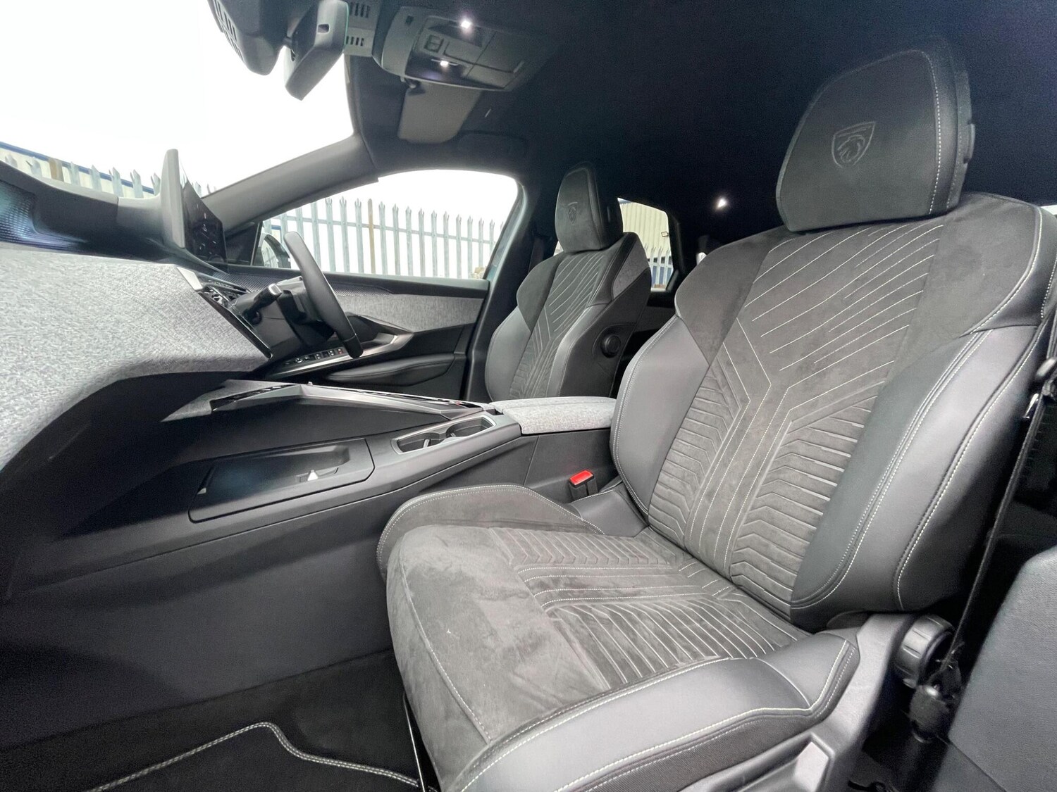 Used Peugeot E-3008 2024 for sale - 76913334: Photo 52