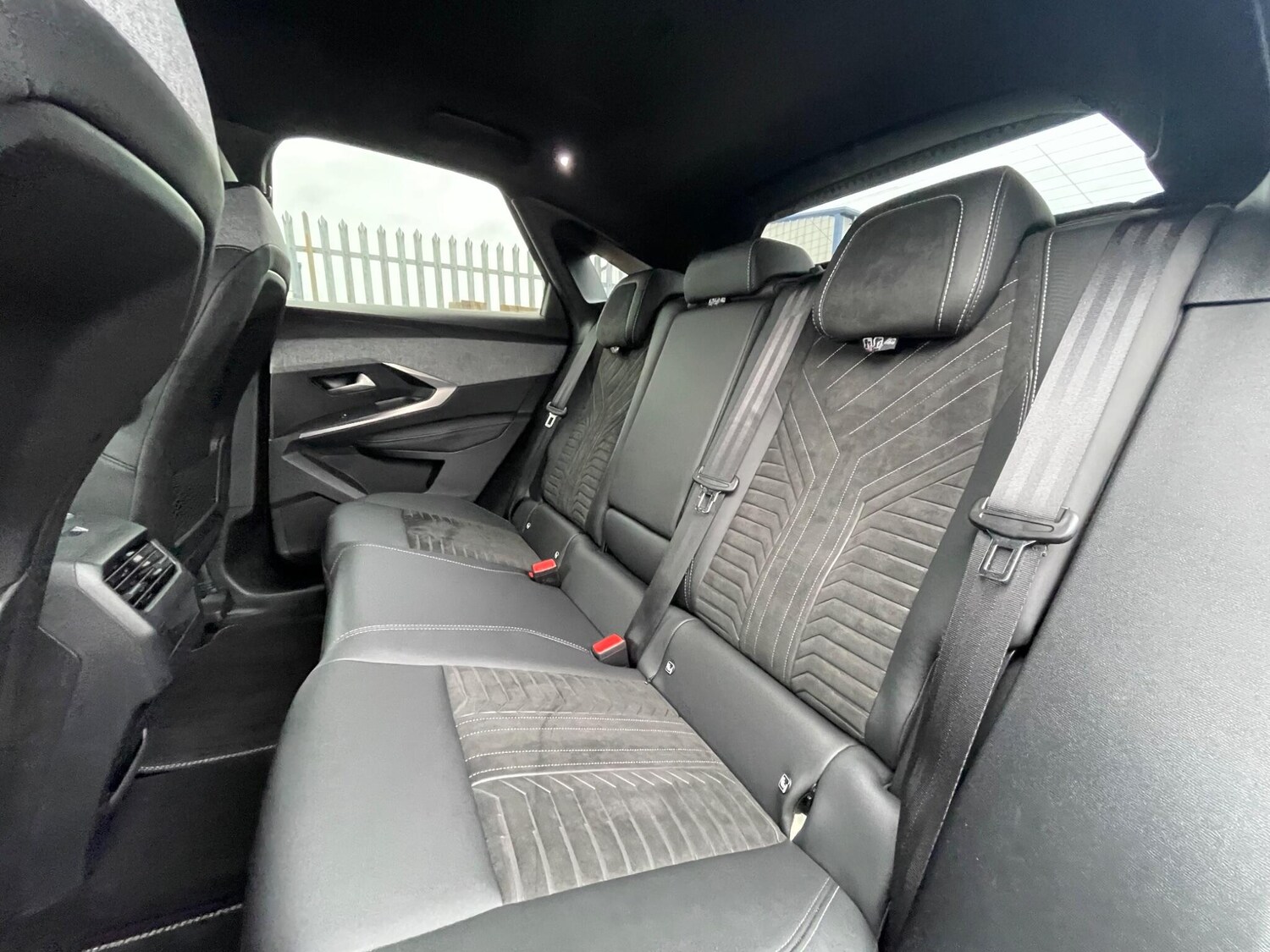 Used Peugeot E-3008 2024 for sale - 76913334: Photo 54