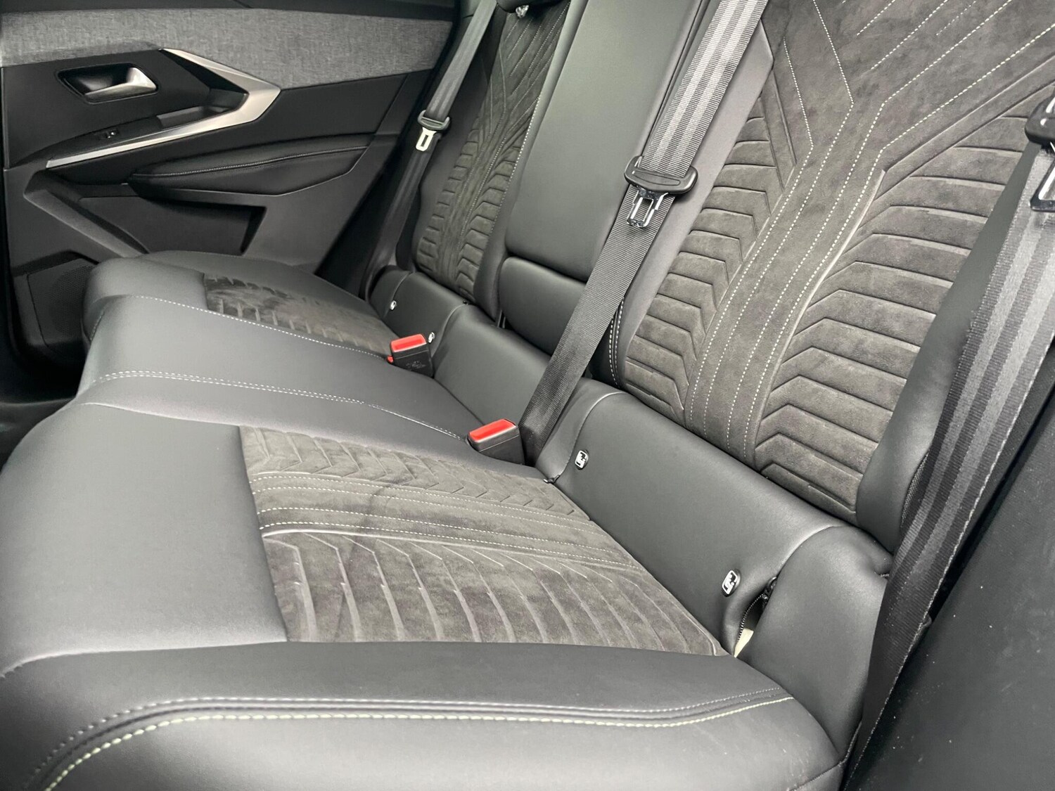 Used Peugeot E-3008 2024 for sale - 76913334: Photo 56