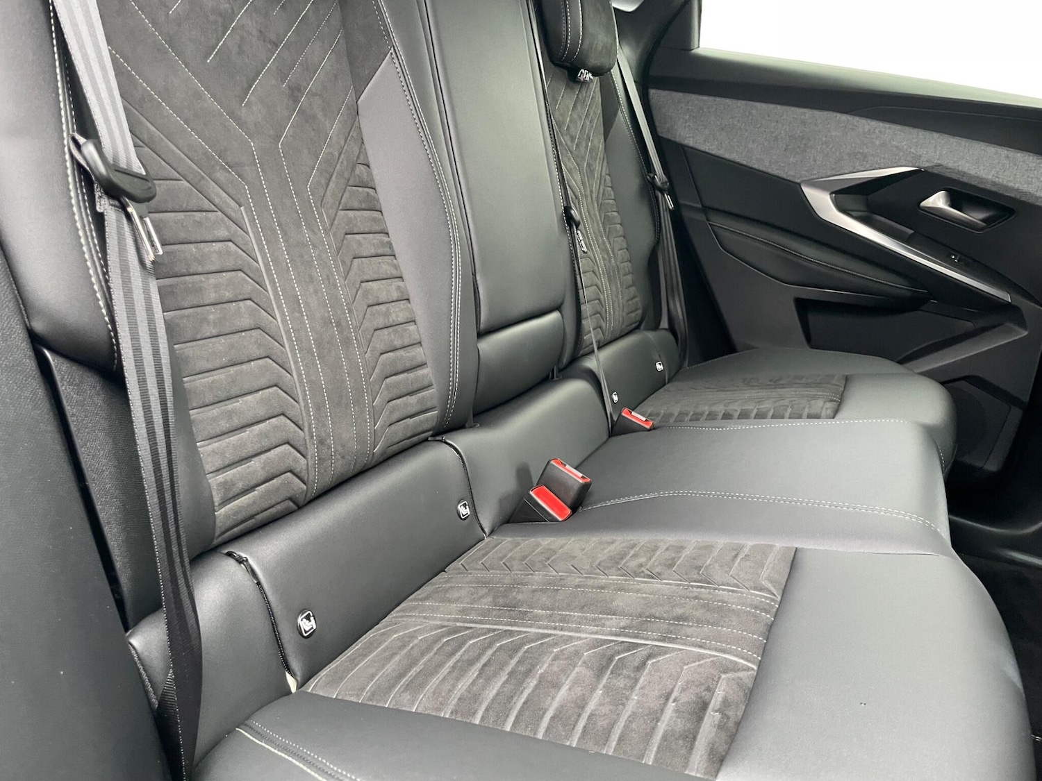 Used Peugeot E-3008 2024 for sale - 76913334: Photo 60