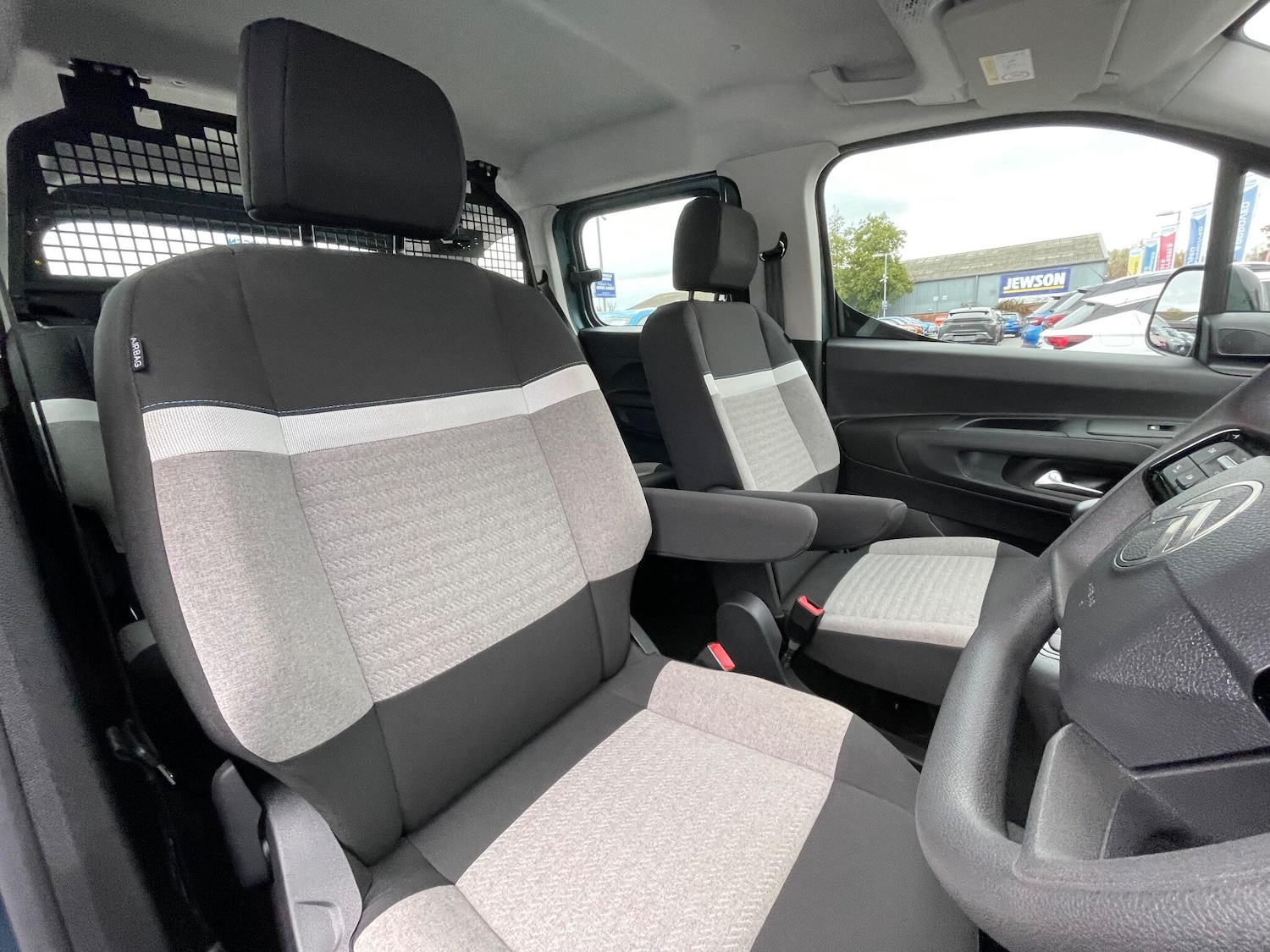 Used Citroen Berlingo 2024 for sale - 76666647: Photo 32