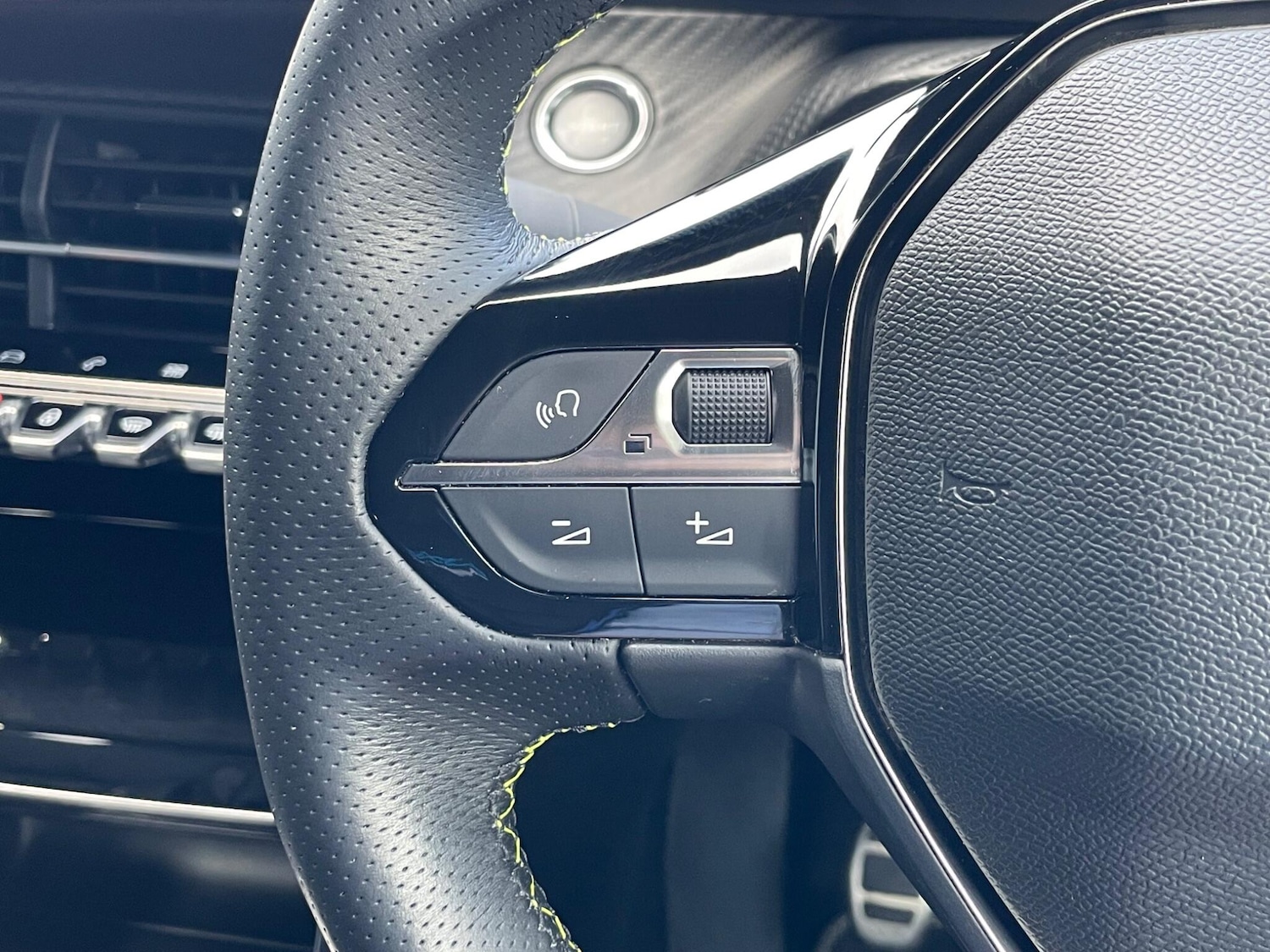 Used Peugeot 208 2020 for sale - 77586041: Photo 39