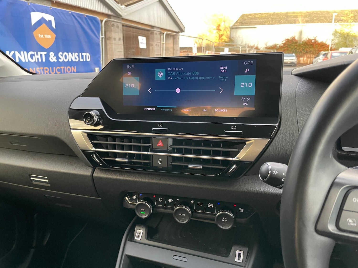 Used Citroen e-C4 2023 for sale - 76752538: Photo 43