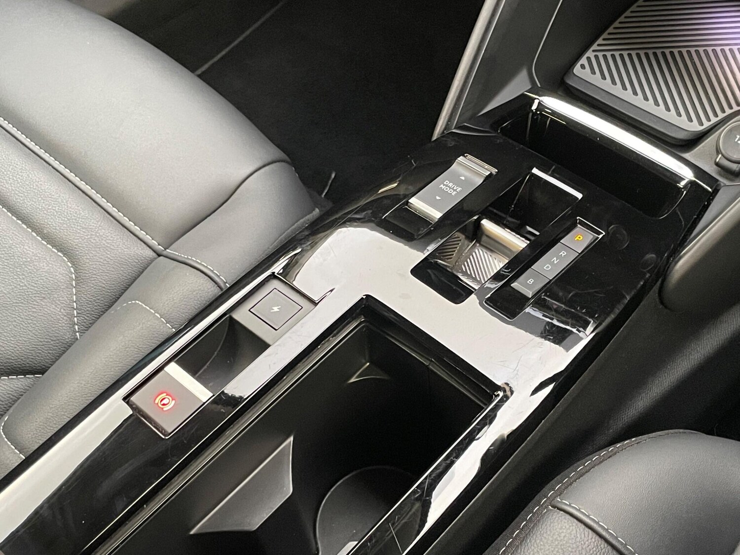 Used Citroen e-C4 2023 for sale - 76752538: Photo 49