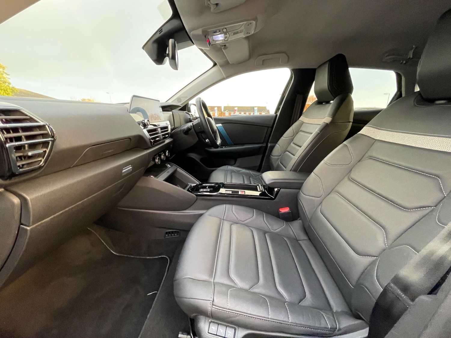 Used Citroen e-C4 2023 for sale - 76752538: Photo 54