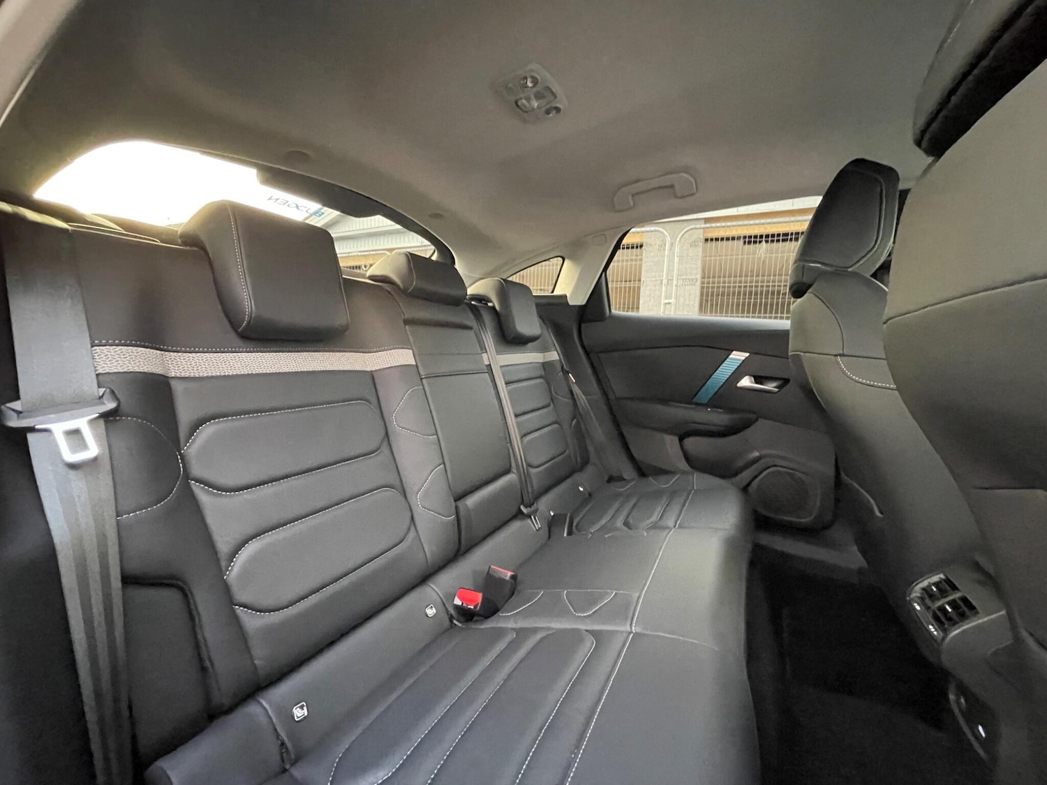 Used Citroen e-C4 2023 for sale - 76752538: Photo 61