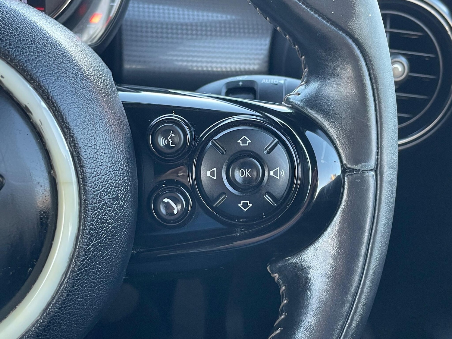 Used MINI Convertible 2017 for sale - 76457745: Photo 38