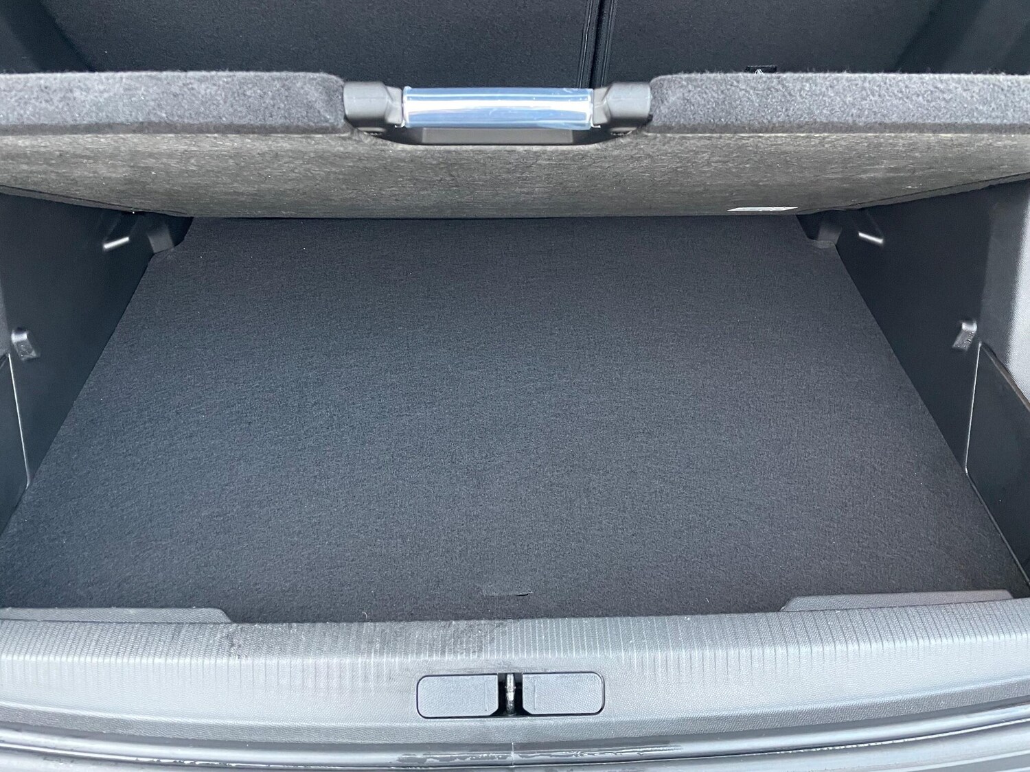 Used Peugeot 2008 2023 for sale - 77029872: Photo 35