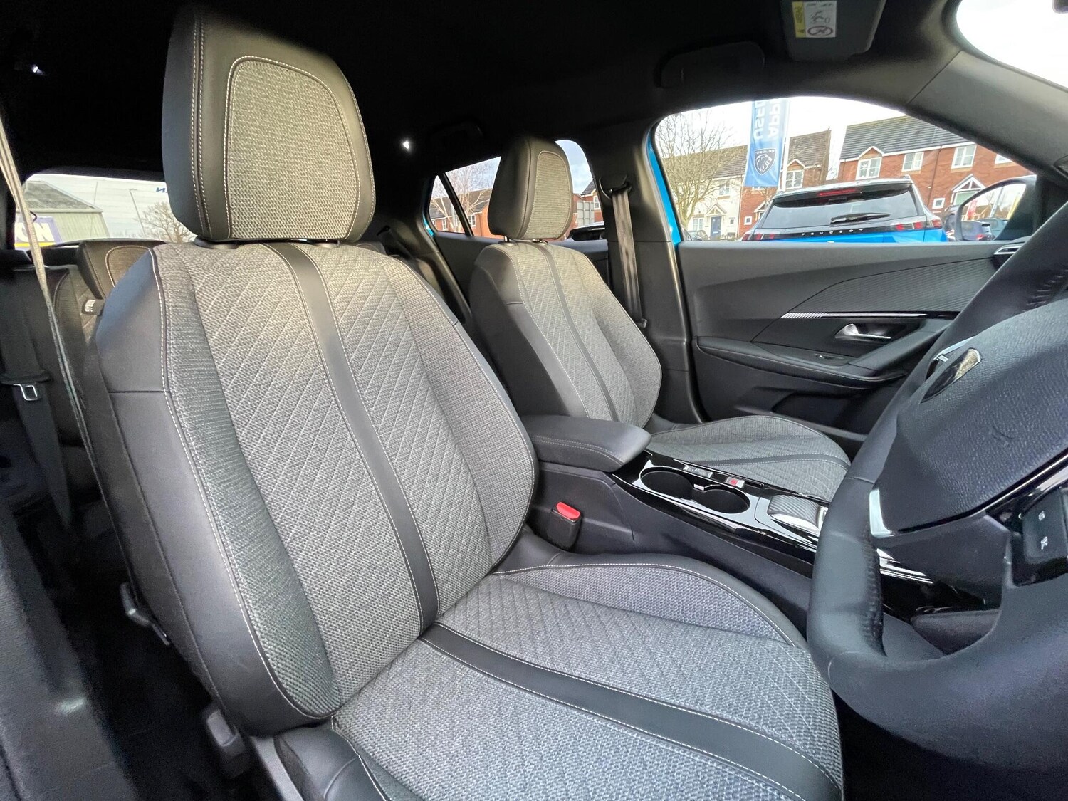 Used Peugeot 2008 2023 for sale - 77029872: Photo 37