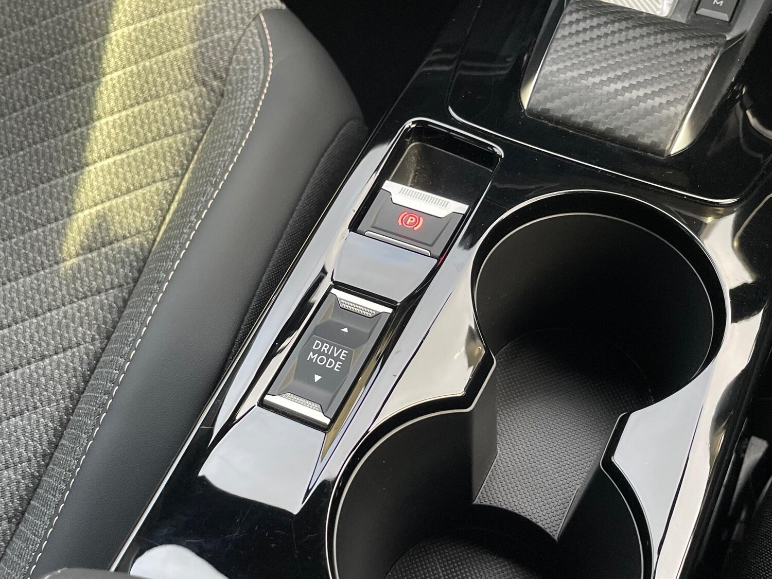 Used Peugeot 2008 2023 for sale - 77029872: Photo 54