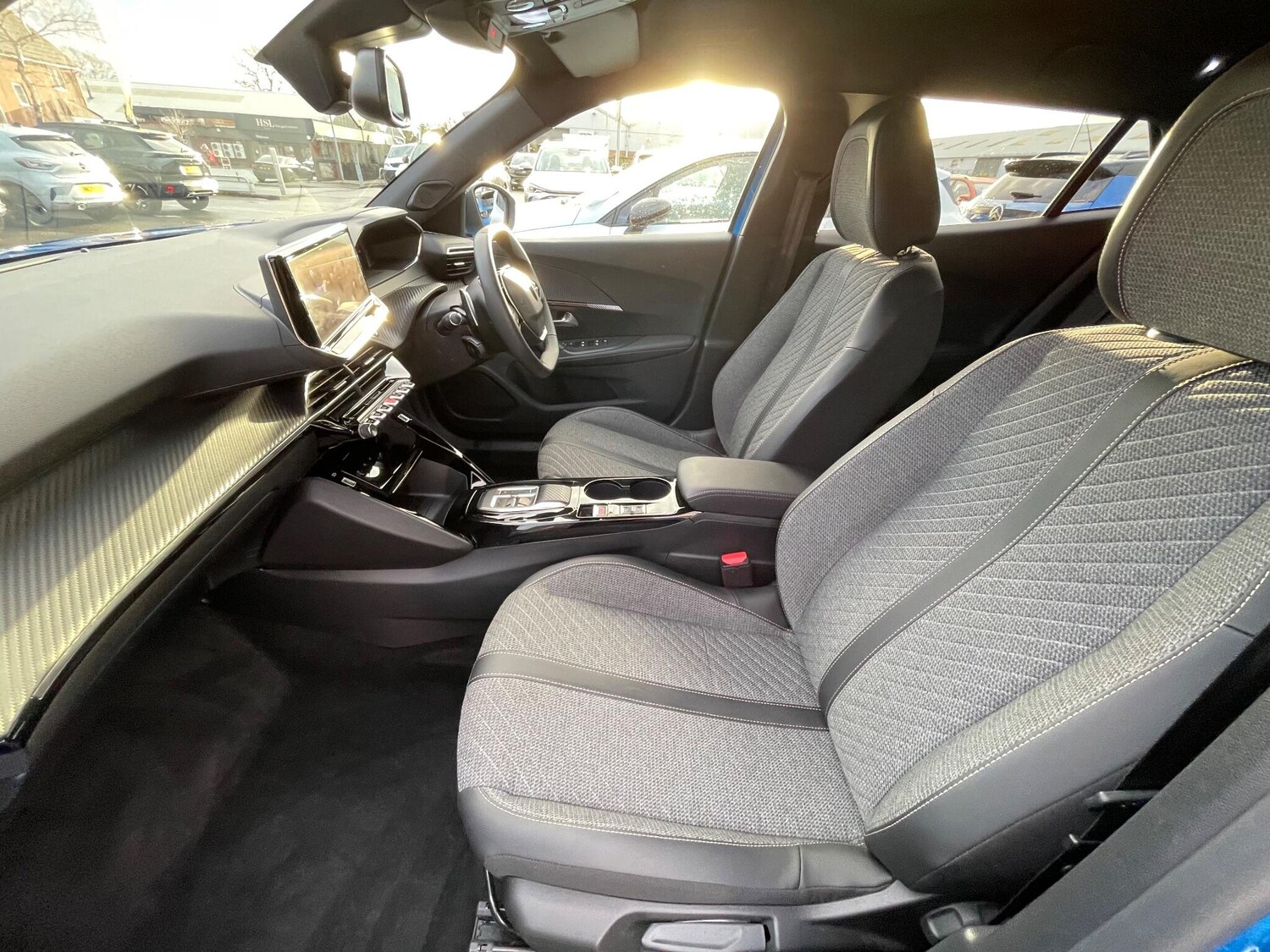 Used Peugeot 2008 2023 for sale - 77029872: Photo 57