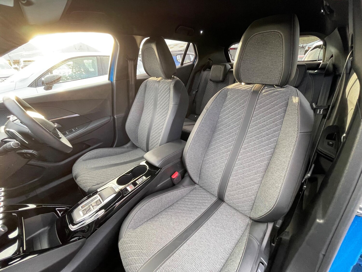 Used Peugeot 2008 2023 for sale - 77029872: Photo 58