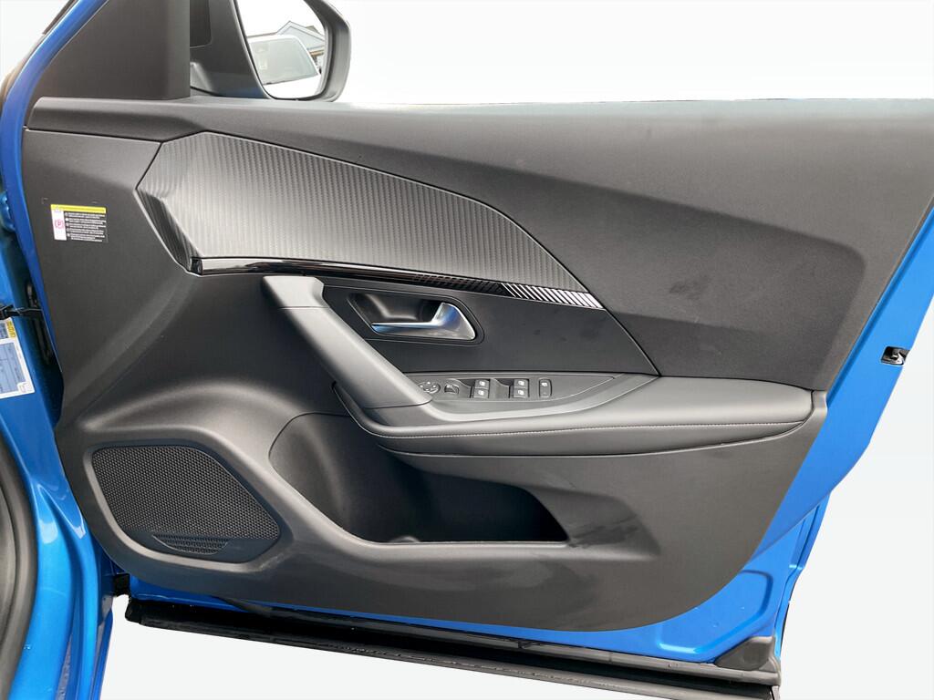 Used Peugeot 2008 2023 for sale - 77029872: Photo 8