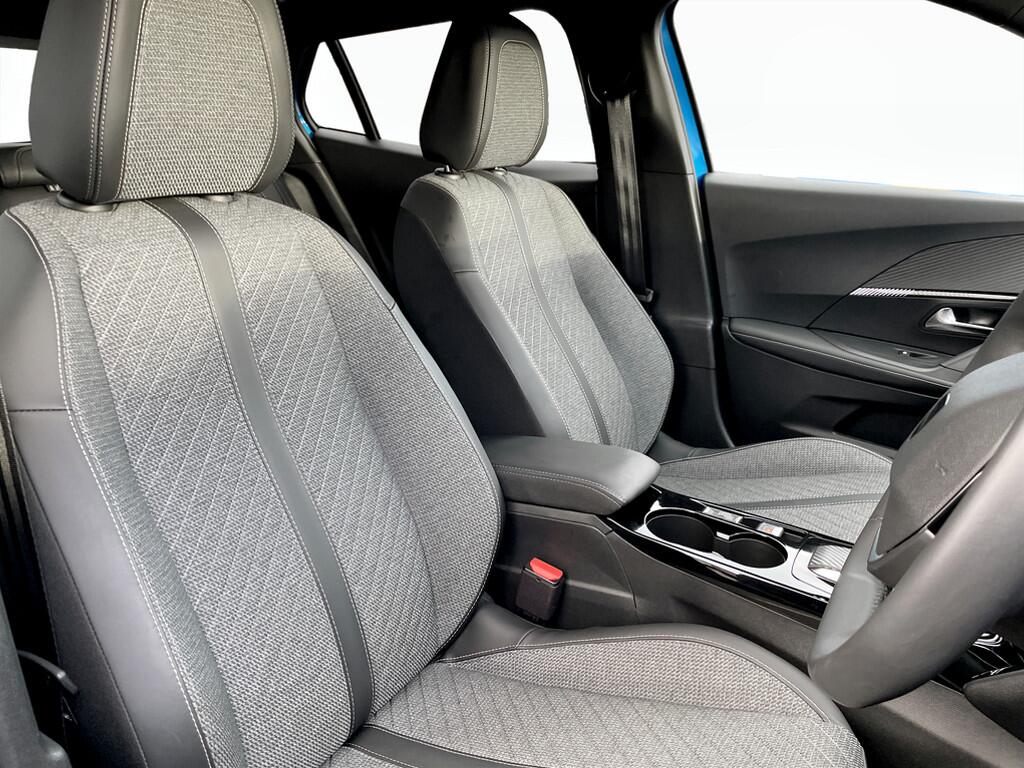 Used Peugeot 2008 2023 for sale - 77029872: Photo 9