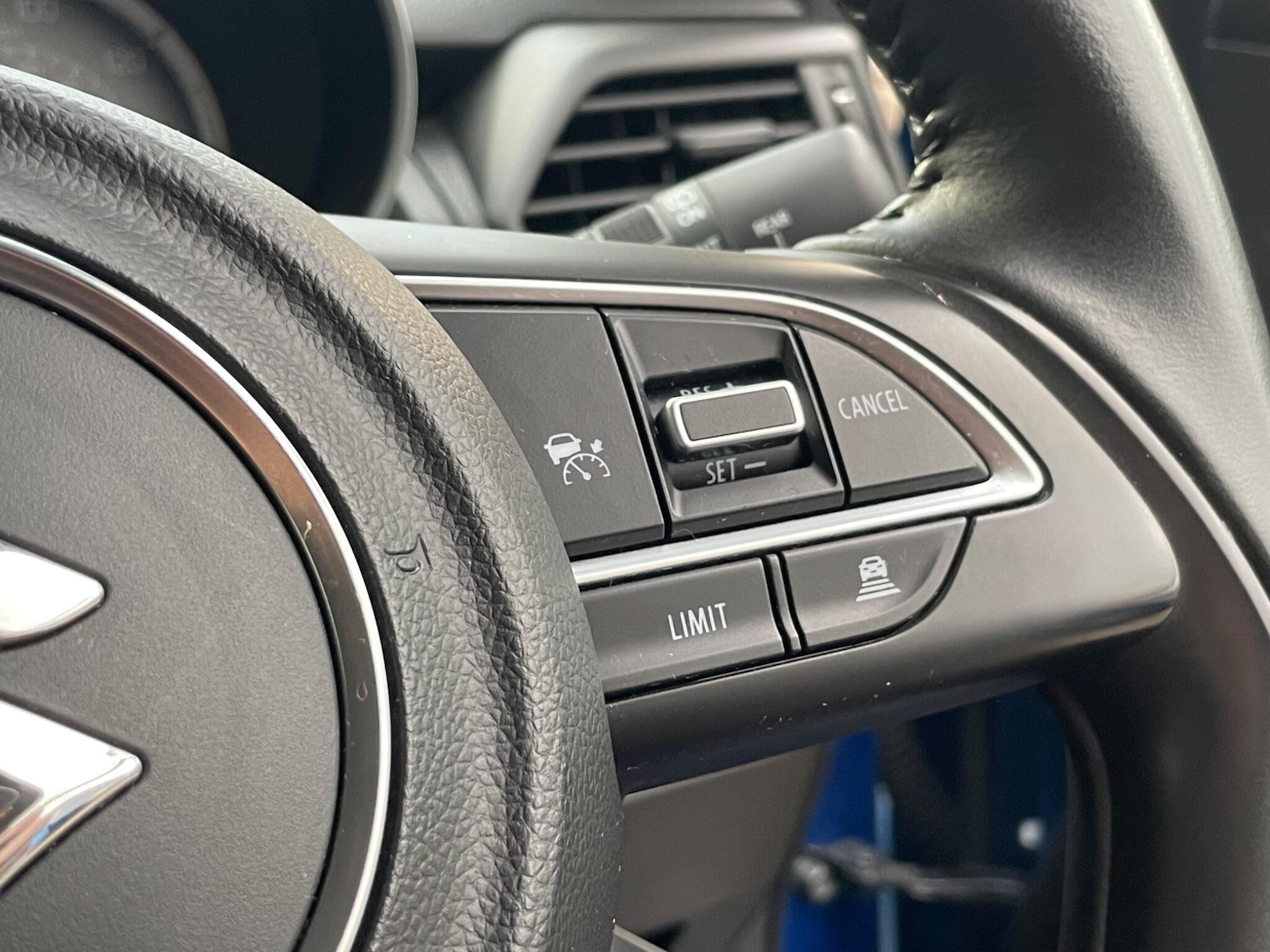 Used Suzuki Swift 2021 for sale - 77537761: Photo 38