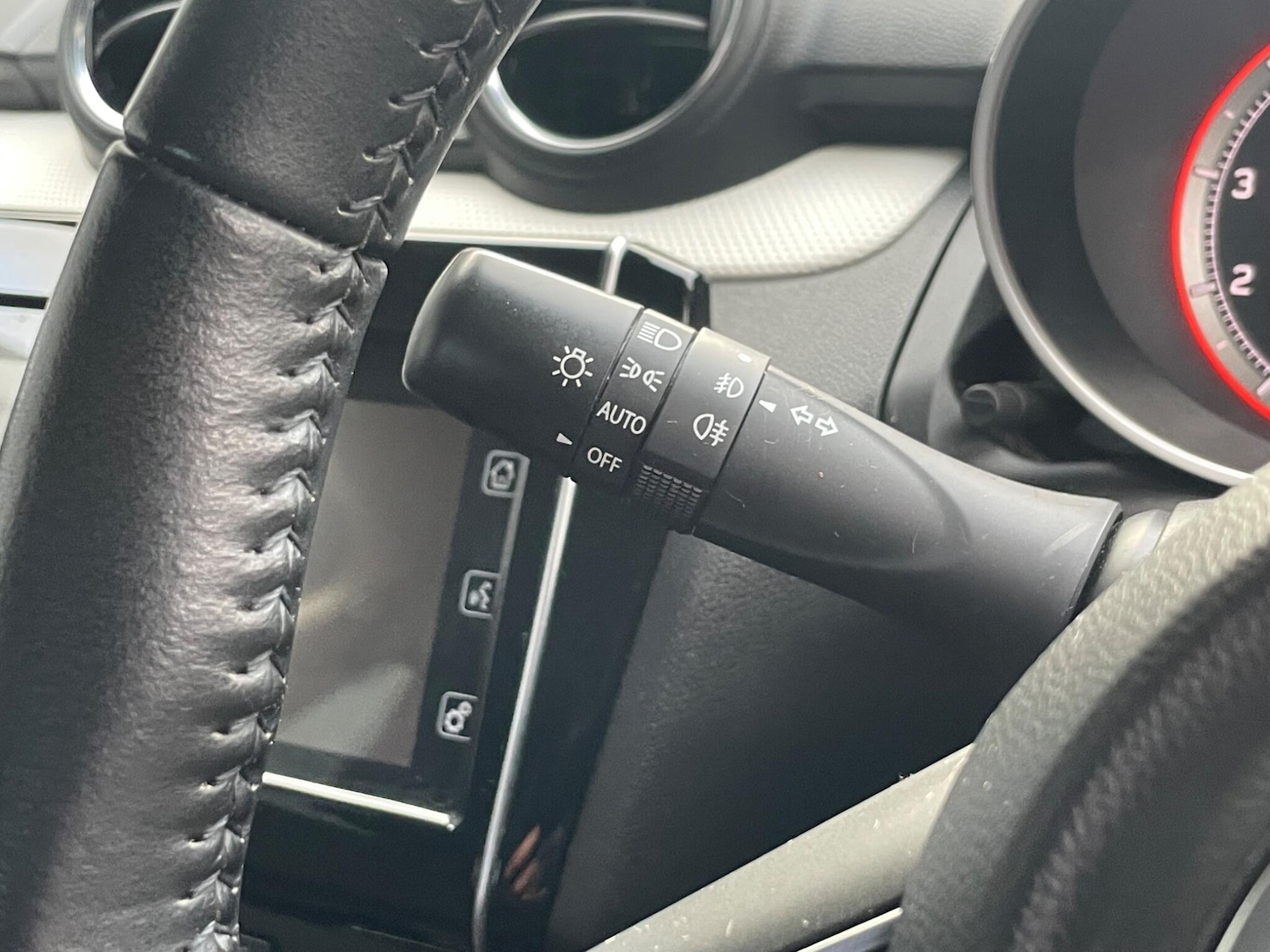 Used Suzuki Swift 2021 for sale - 77537761: Photo 40