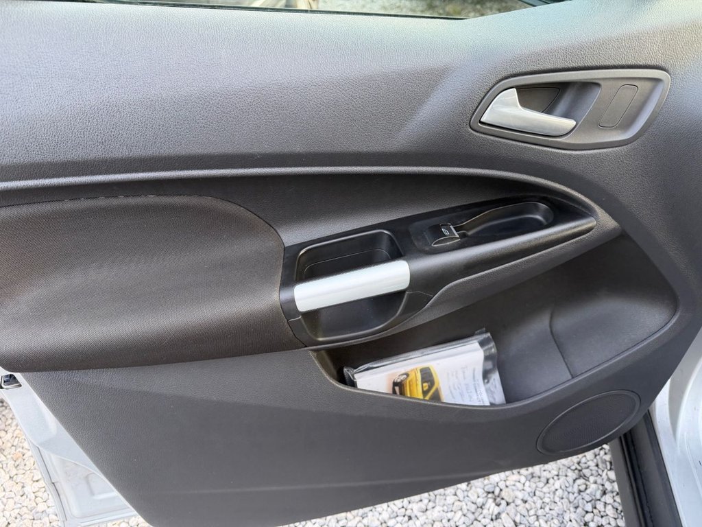 Used Ford Grand Tourneo Connect 2016 for sale - 77673521: Photo 40