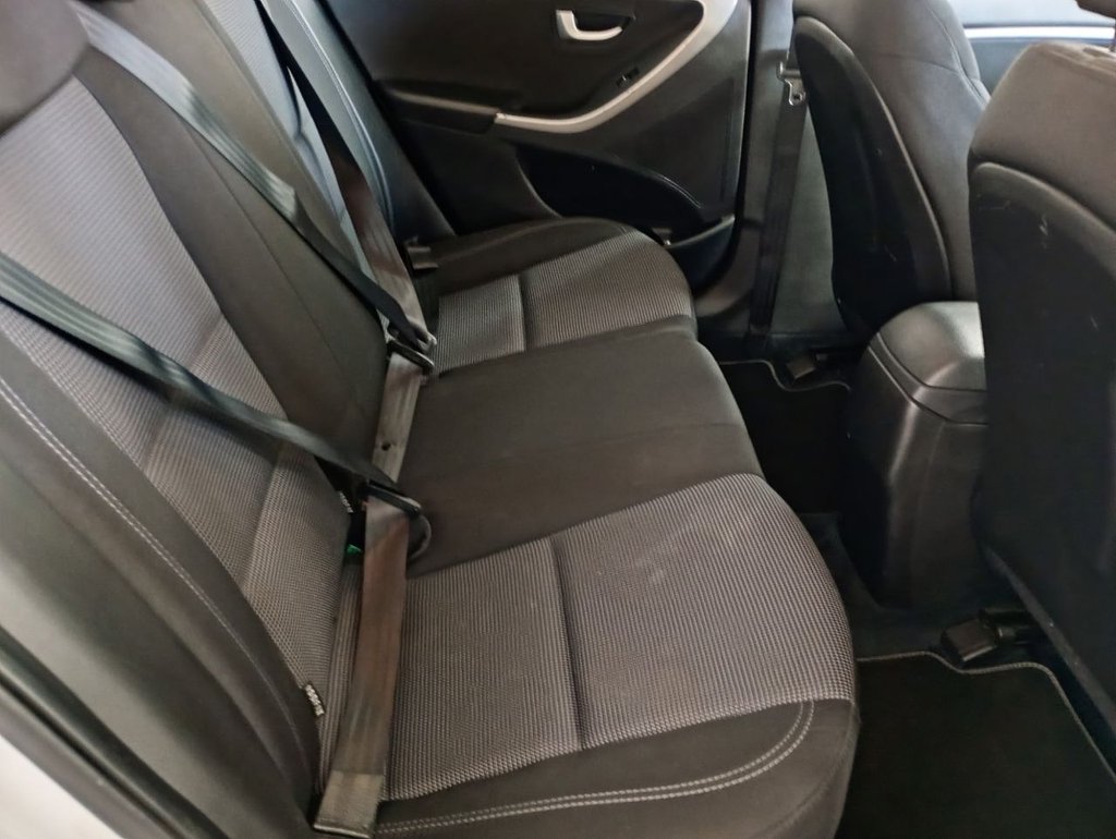 Used Hyundai i30 2013 for sale - 76434391: Photo 18