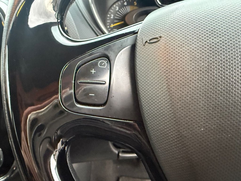 Used Renault Captur 2015 for sale - 77764661: Photo 25