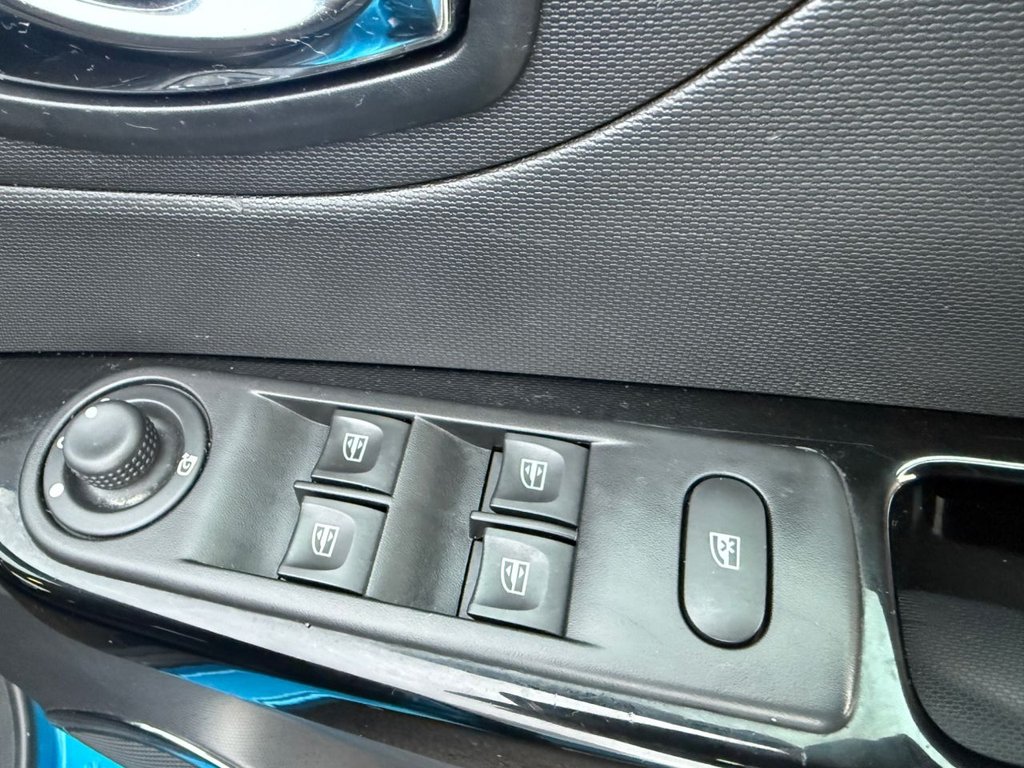 Used Renault Captur 2015 for sale - 77764661: Photo 38