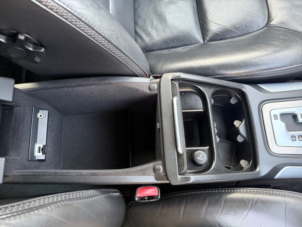 Used Volvo XC70 2010 for sale - 77990680: Photo 23