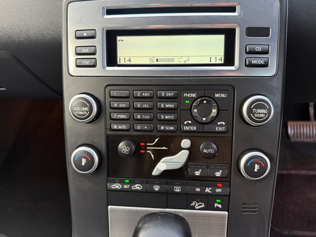 Used Volvo XC70 2010 for sale - 77990680: Photo 27