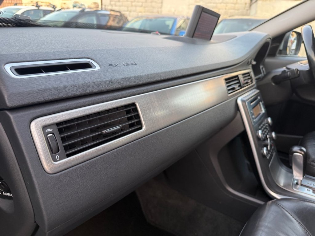 Used Volvo XC70 2010 for sale - 77990680: Photo 45