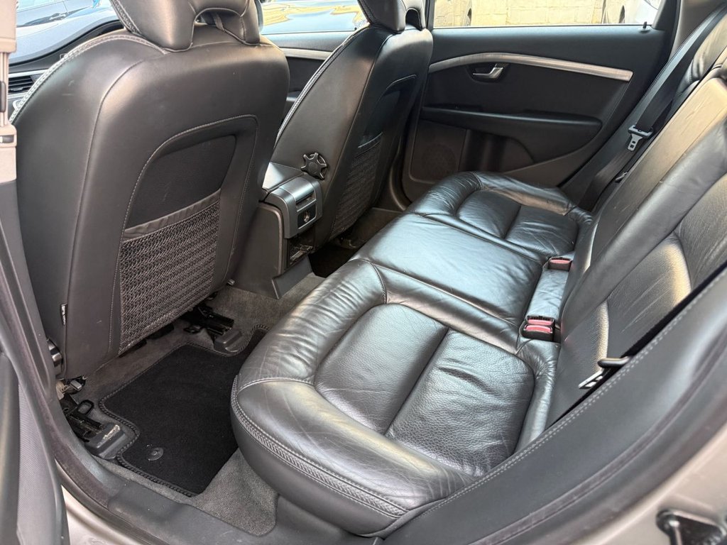 Used Volvo XC70 2010 for sale - 77990680: Photo 46