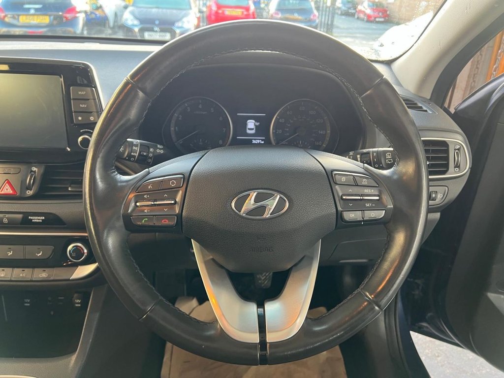 Used Hyundai i30 2018 for sale - 77673679: Photo 12