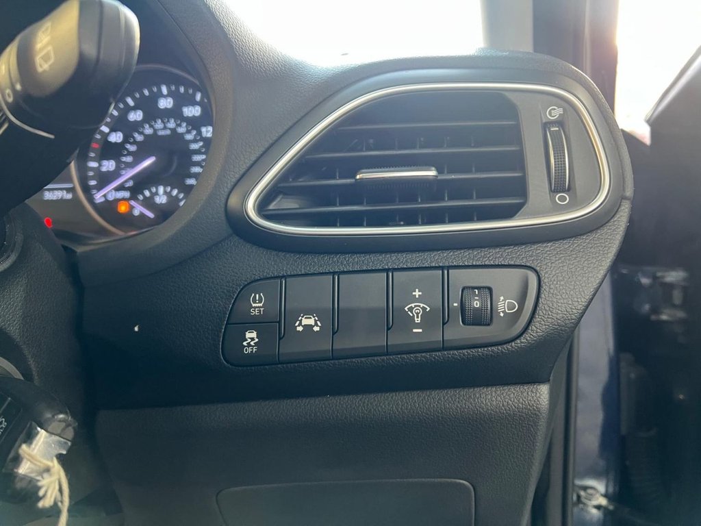 Used Hyundai i30 2018 for sale - 77673679: Photo 17