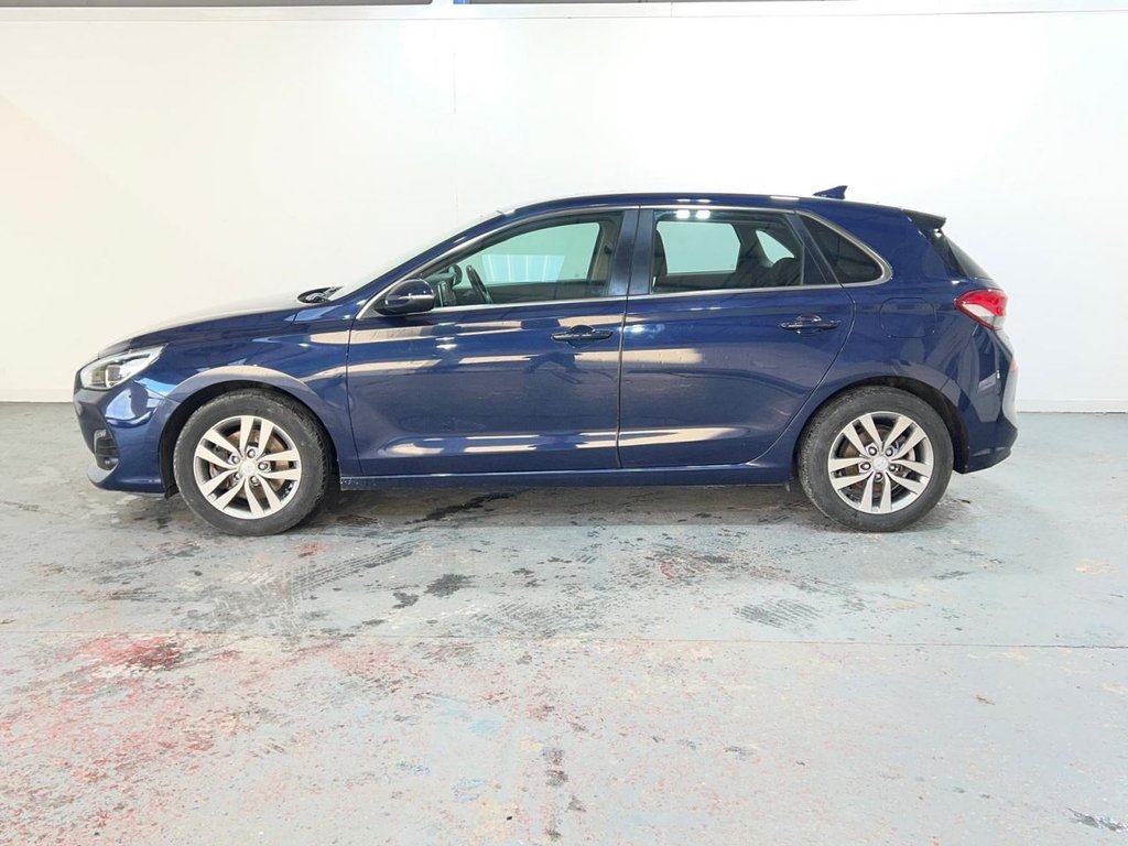 Used Hyundai i30 2018 for sale - 77673679: Photo 5