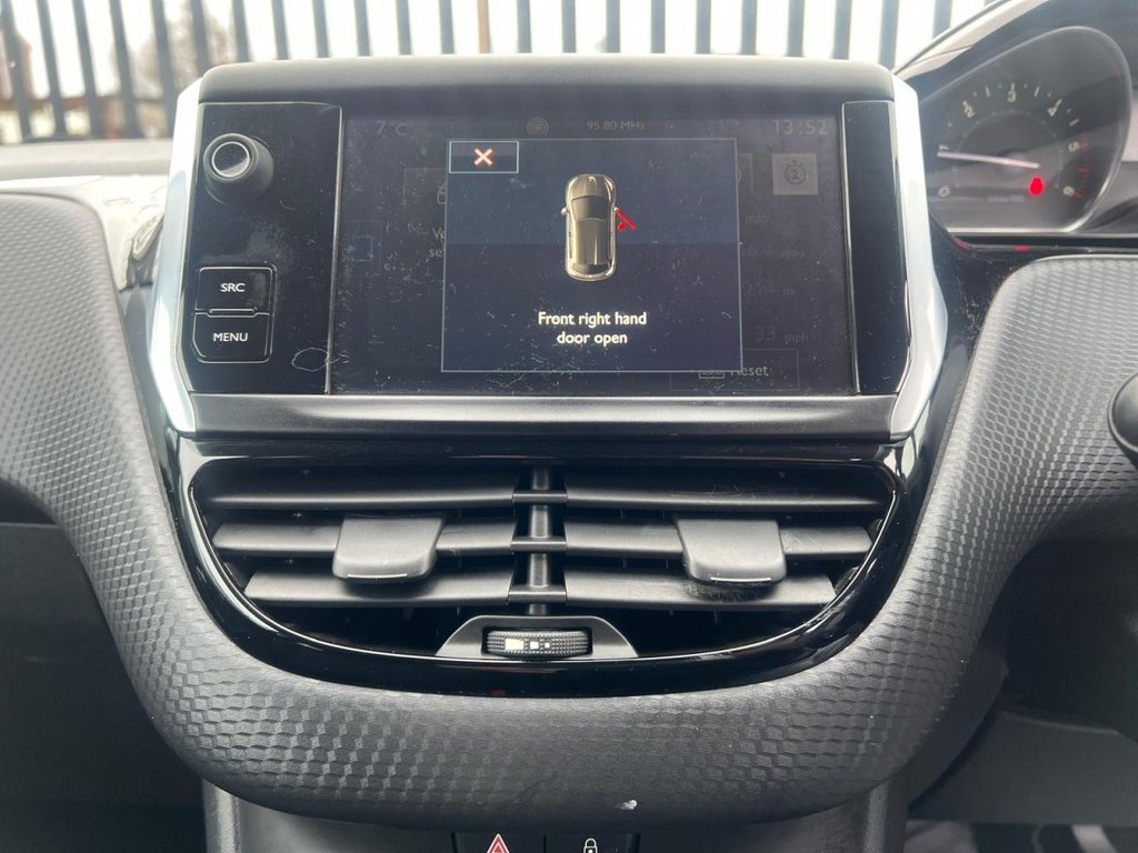 Used Peugeot 208 2016 for sale - 77673715: Photo 31