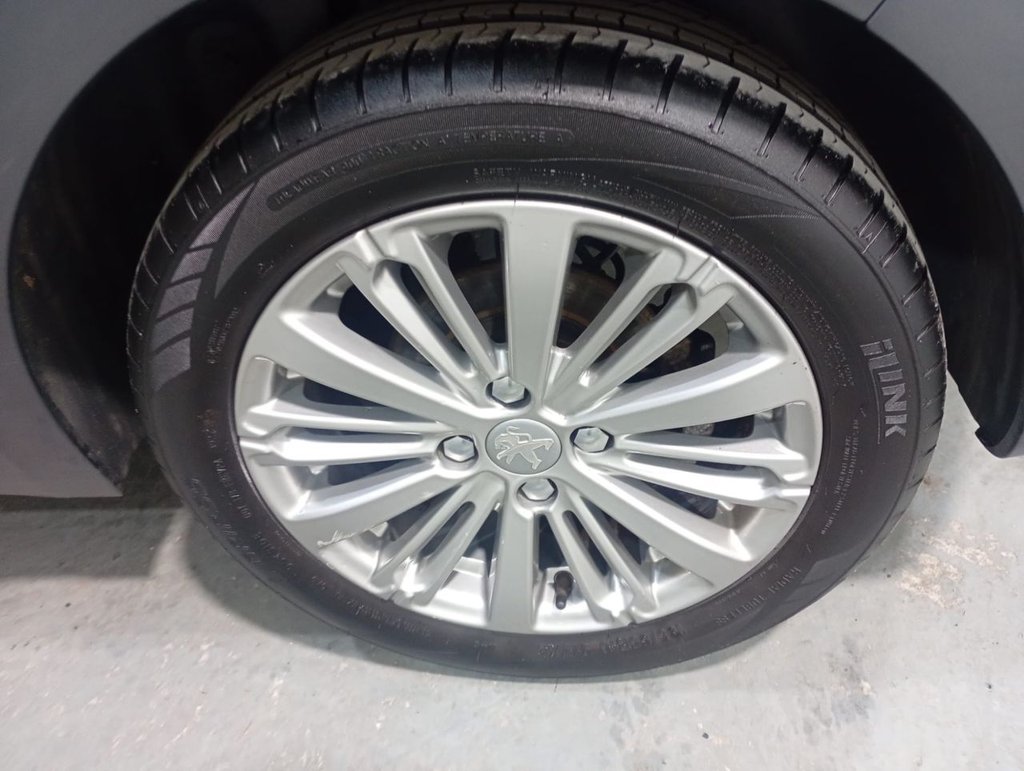 Used Peugeot 208 2016 for sale - 77673715: Photo 42
