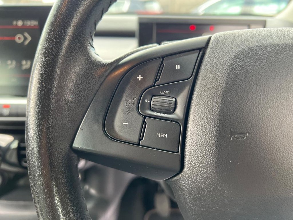 Used Citroen C4 Cactus 2018 for sale - 76434380: Photo 11