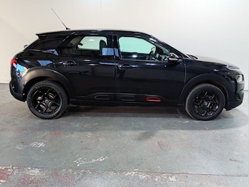 Used Citroen C4 Cactus 2018 for sale - 76434380: Photo