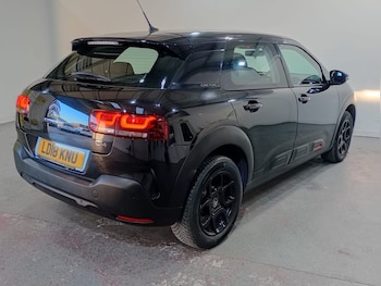 Used Citroen C4 Cactus 2018 for sale - 76434380: Photo