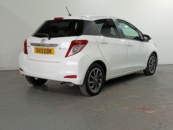 Used Toyota Yaris 2013 for sale - 75876236: Photo