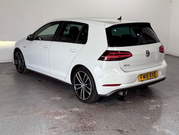 Used Volkswagen Golf 2018 for sale - 75614987: Photo