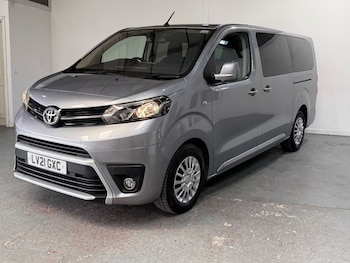 Used Toyota PROACE CITY Verso 2021 for sale - 76202697: Photo