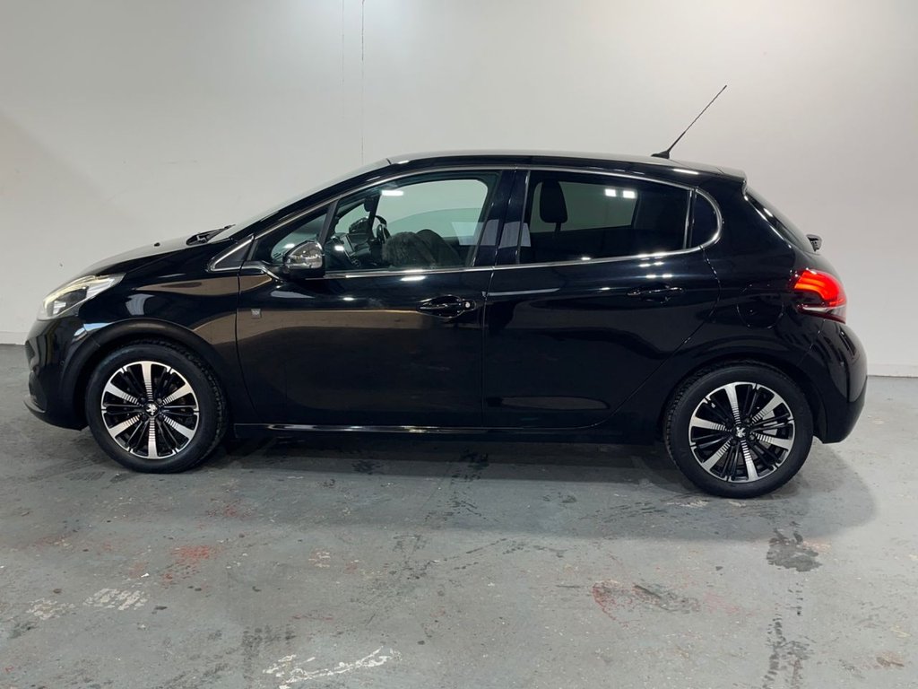 Used Peugeot 208 2018 for sale - 77673675: Photo 6