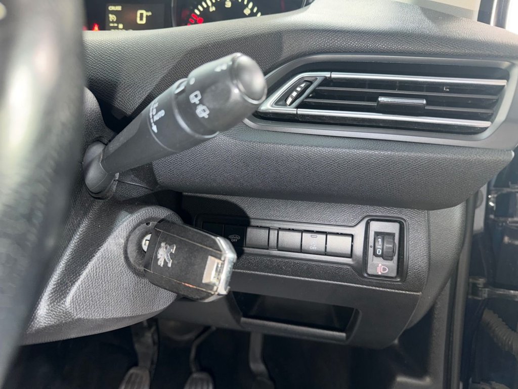 Used Peugeot 308 2018 for sale - 77673690: Photo 33