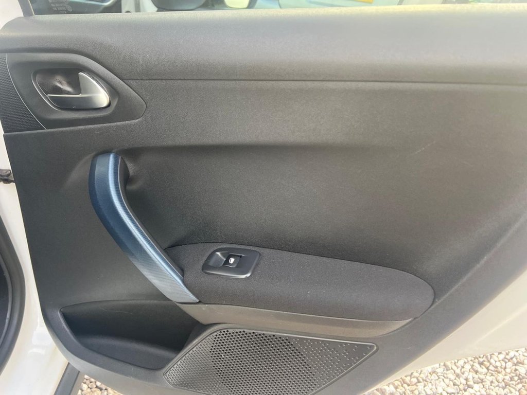 Used Peugeot 2008 2015 for sale - 77673542: Photo 29