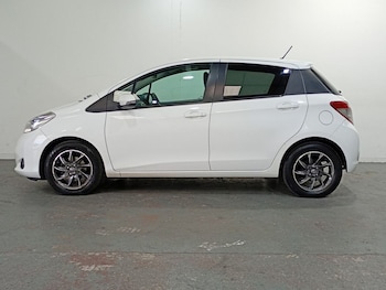 Used Toyota Yaris 2013 for sale - 75624864: Photo
