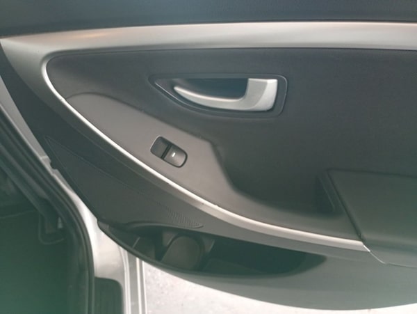 Used Hyundai i30 2013 for sale - 76092383: Photo 19