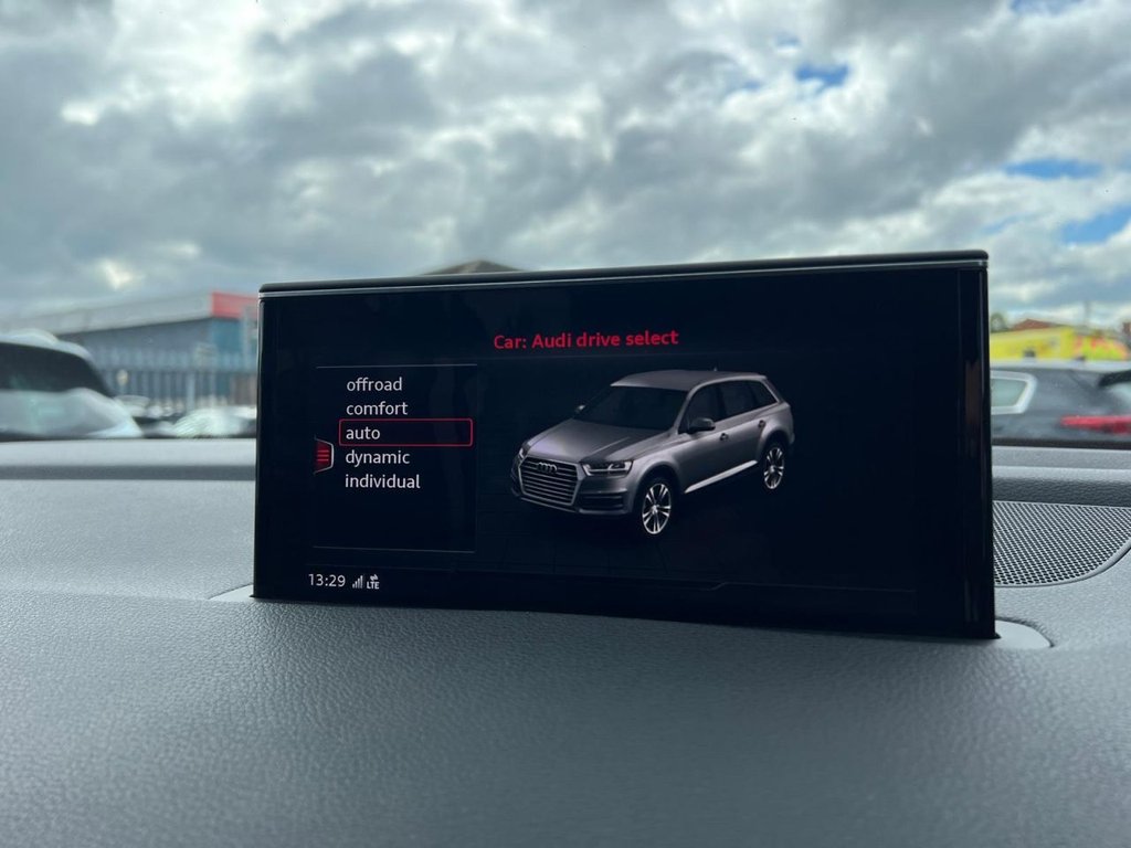 Used Audi Q7 2017 for sale - 77673632: Photo 32