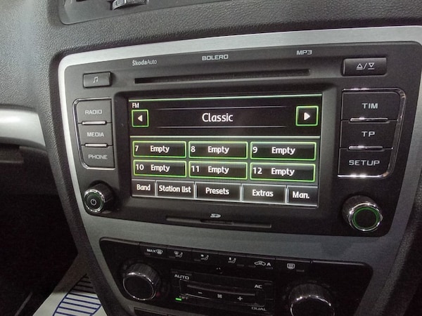 Used Skoda Octavia 2011 for sale - 75624861: Photo 12