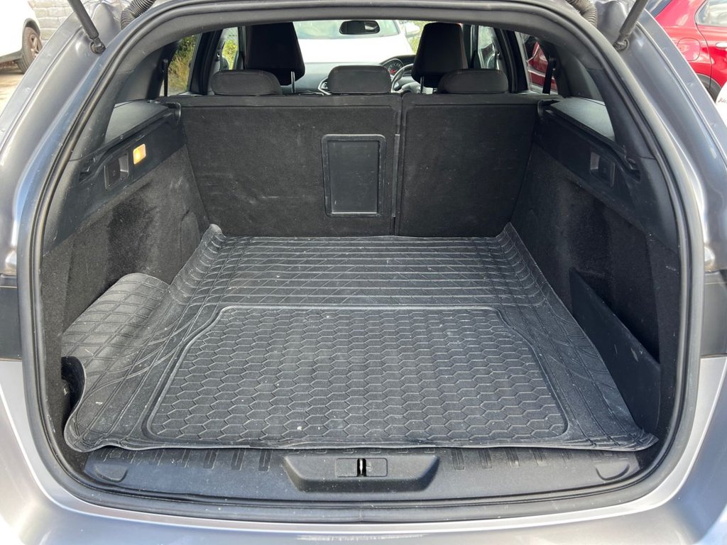 Used Peugeot 308 2016 for sale - 76820203: Photo 9