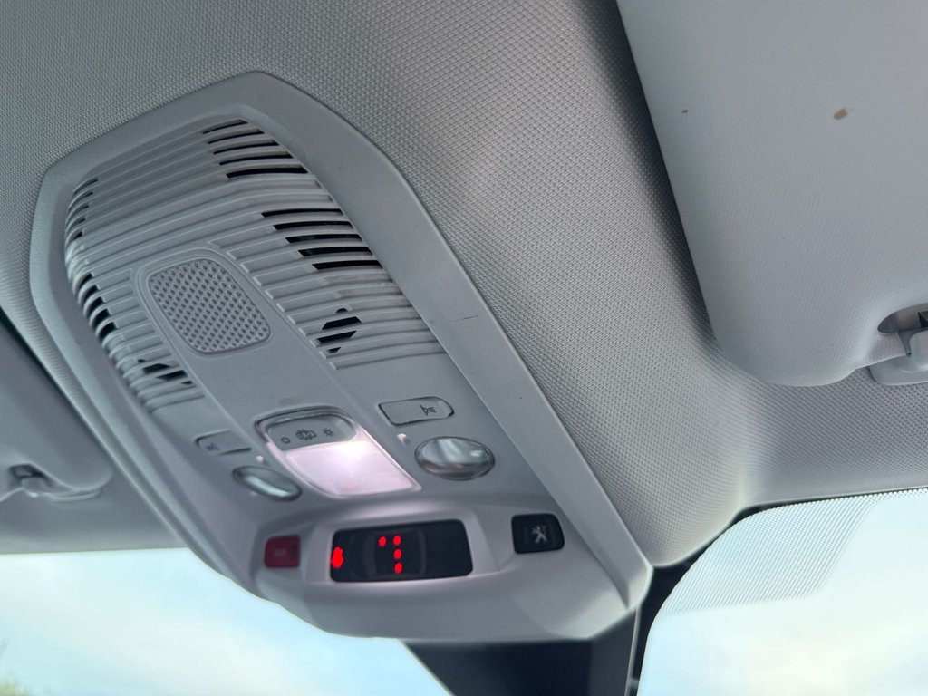 Used Peugeot 3008 2017 for sale - 76147384: Photo 39