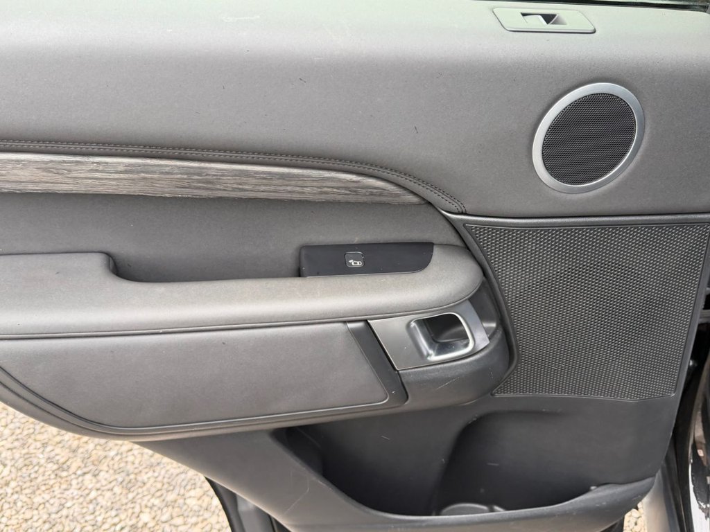 Used Land Rover Discovery 2019 for sale - 77835268: Photo 41